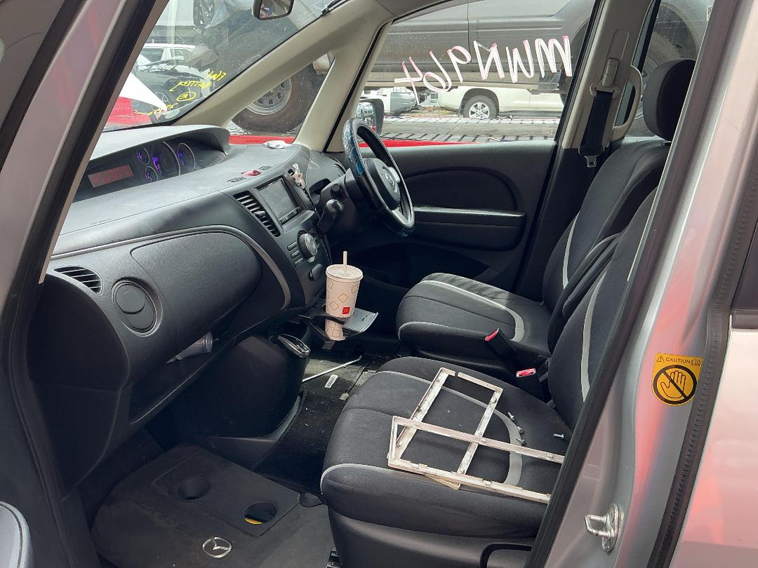 Photo '15' of Mazda Biante Photo '15' of Mazda Biante