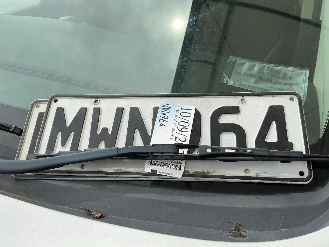 Photo '27' of Mazda Biante Photo '27' of Mazda Biante