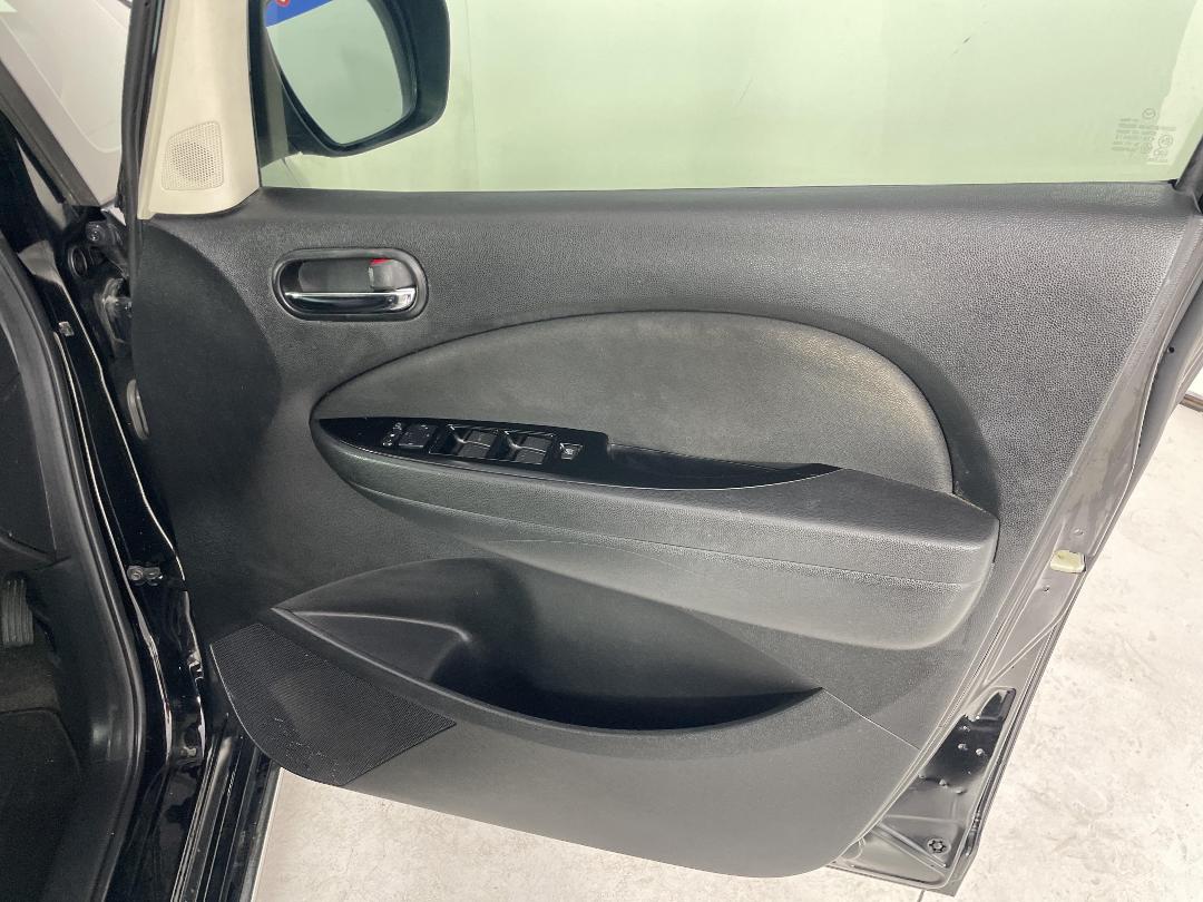 Photo '15' of Mazda Biante