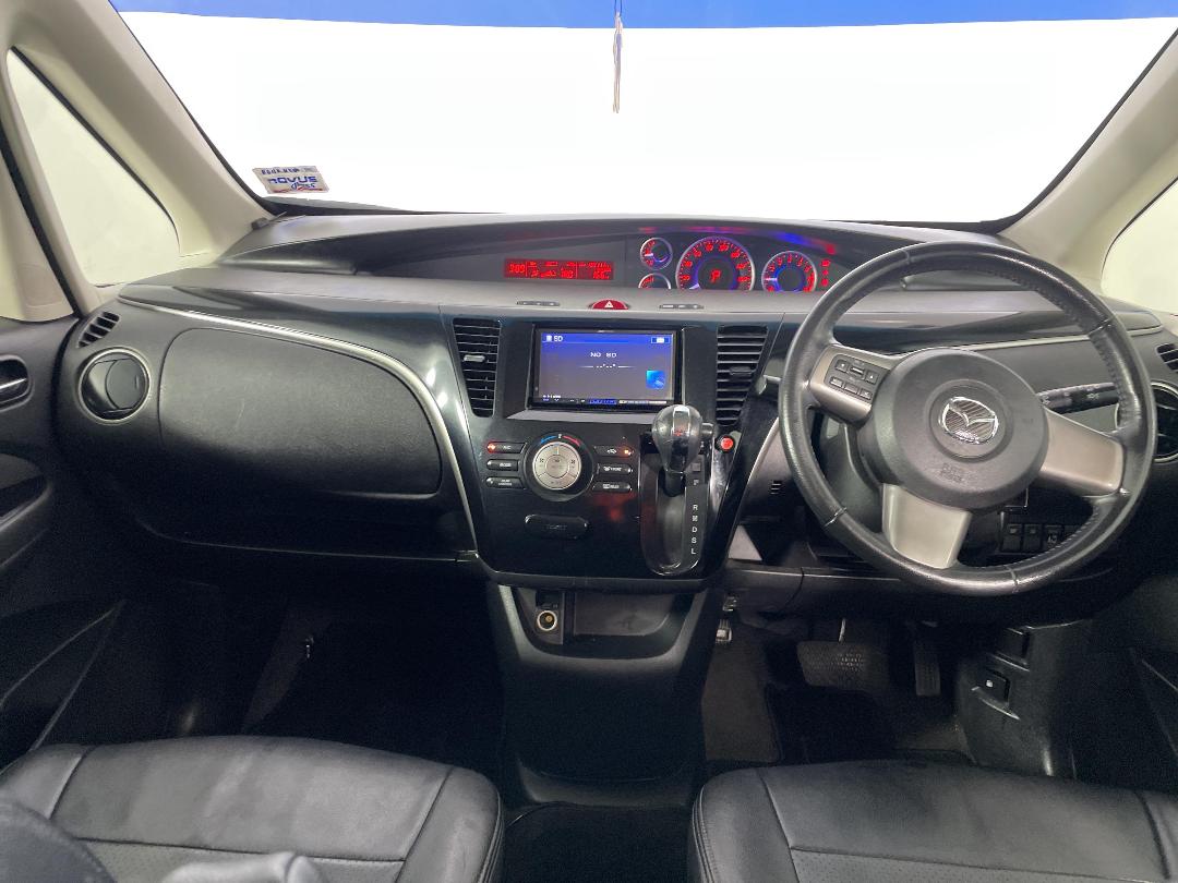 Photo '17' of Mazda Biante