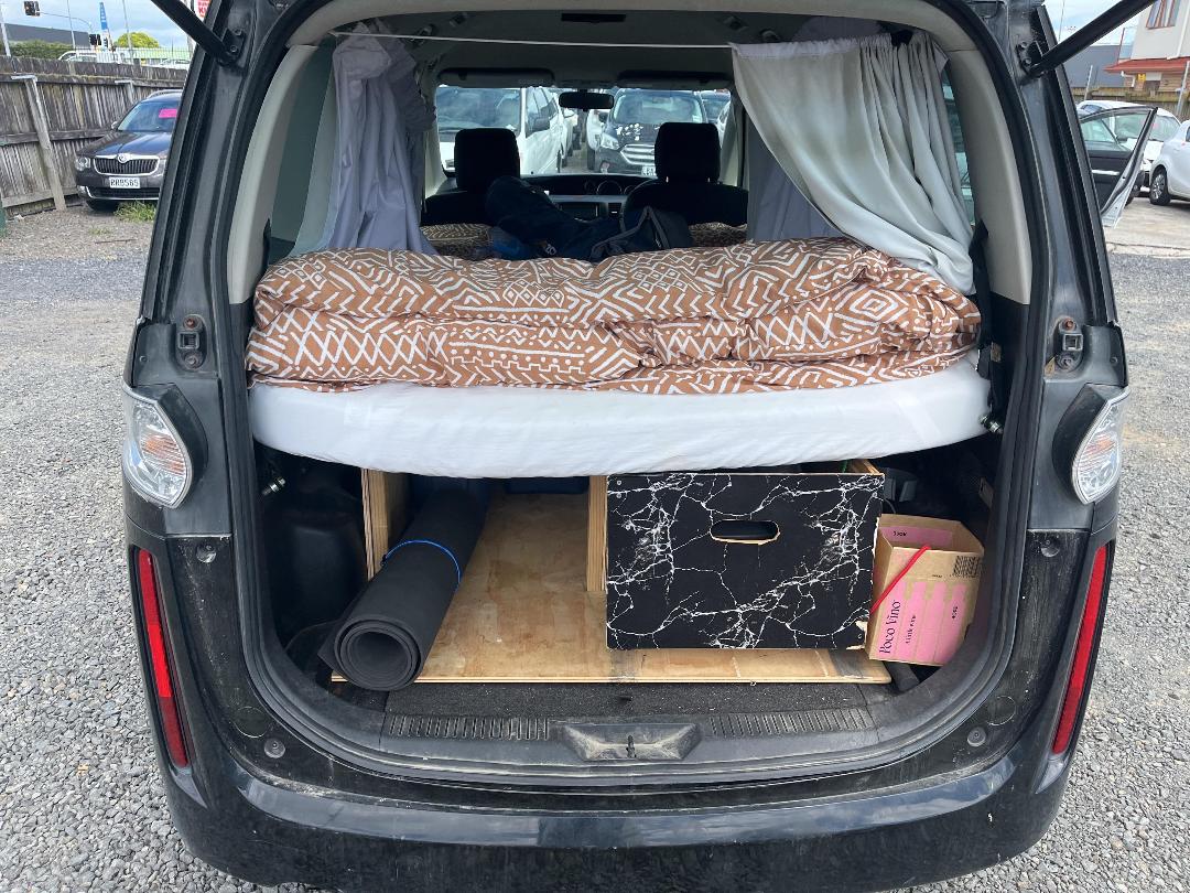 Photo '12' of Mazda Biante