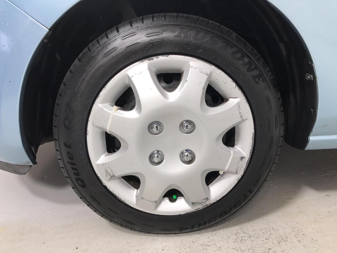 Photo '10' of Mazda Demio