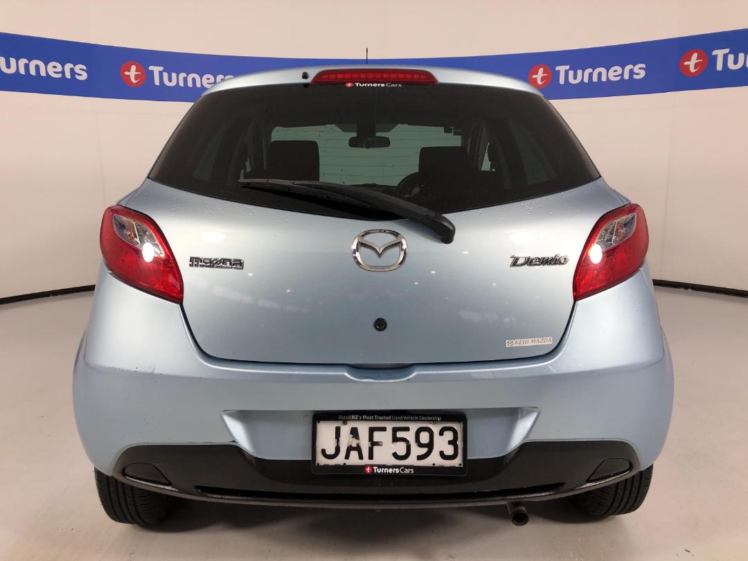 Photo '6' of Mazda Demio