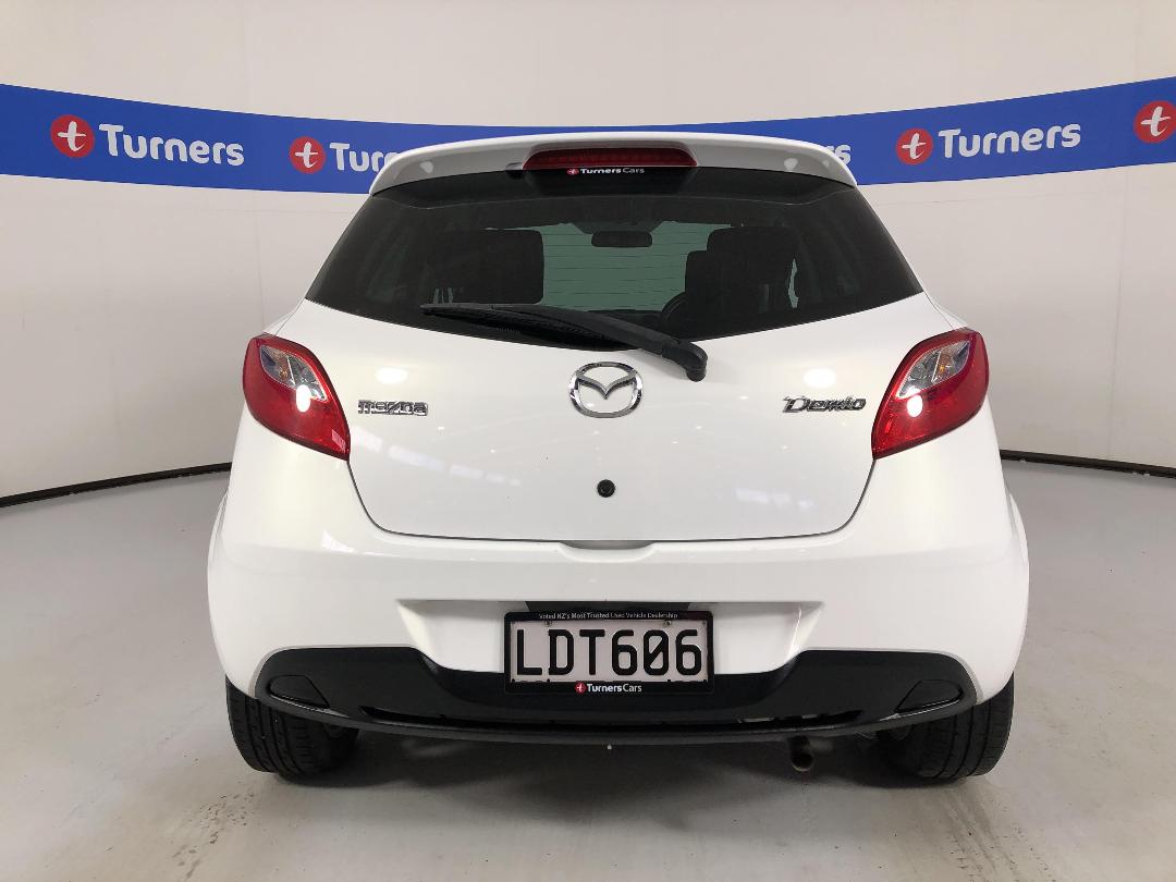 Photo '6' of Mazda Demio