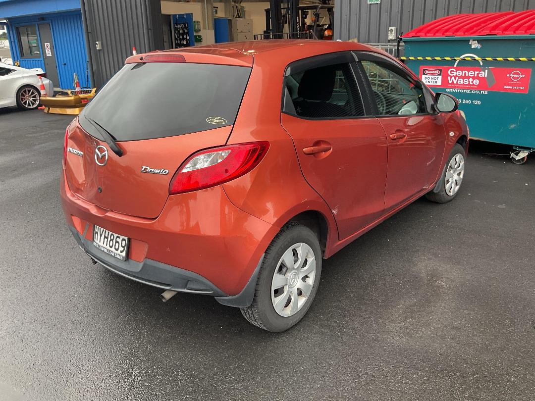 Photo '4' of Mazda Demio