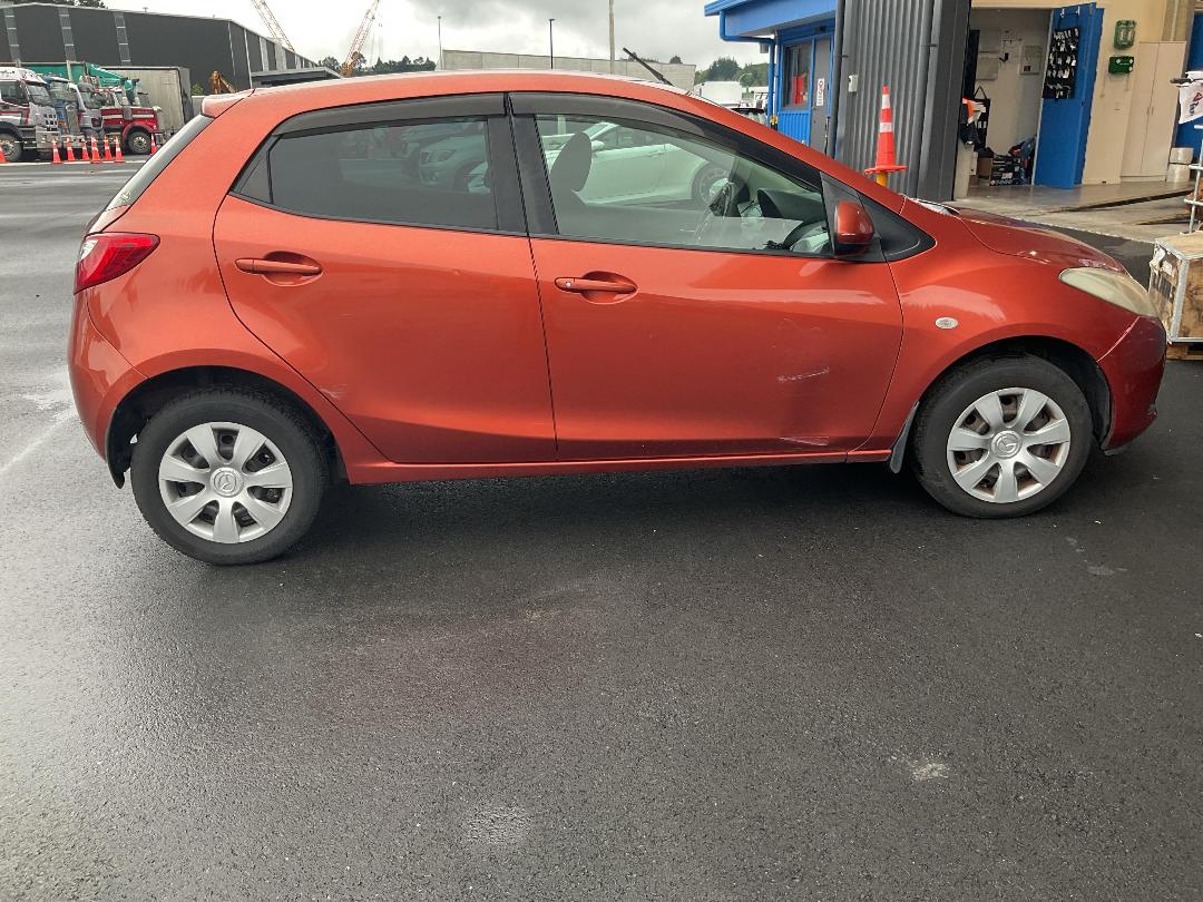 Photo '5' of Mazda Demio