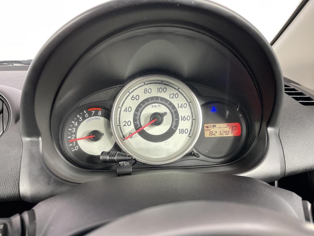 Photo '21' of Mazda Demio Photo '21' of Mazda Demio