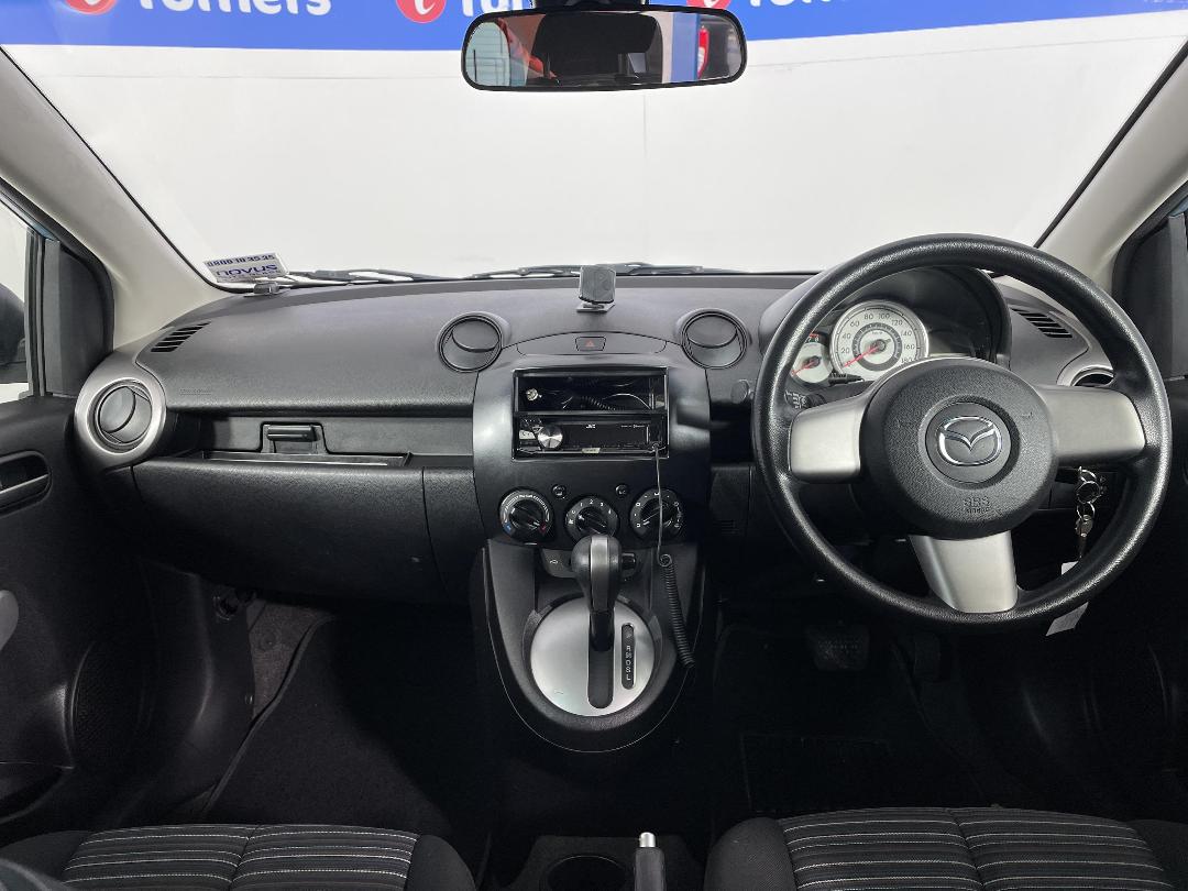 Photo '17' of Mazda Demio Photo '17' of Mazda Demio