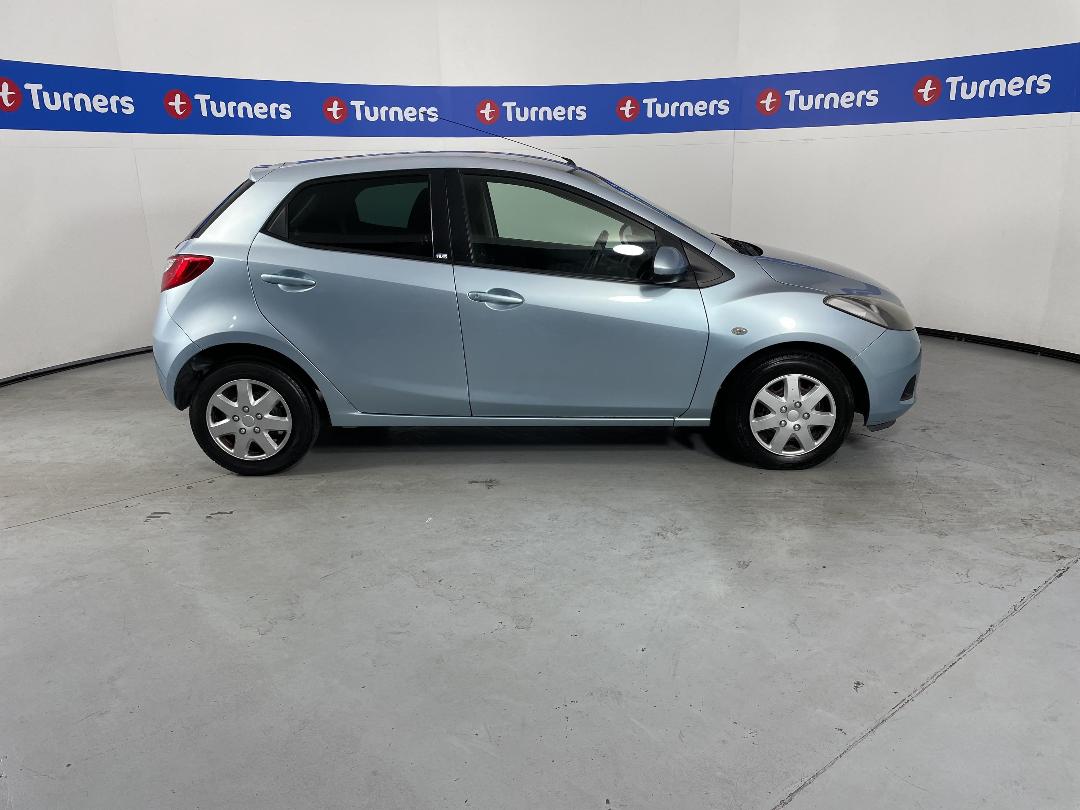 Photo '23' of Mazda Demio Photo '23' of Mazda Demio