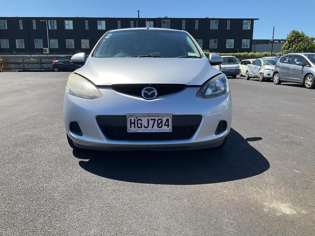 Photo '8' of Mazda Demio Photo '8' of Mazda Demio