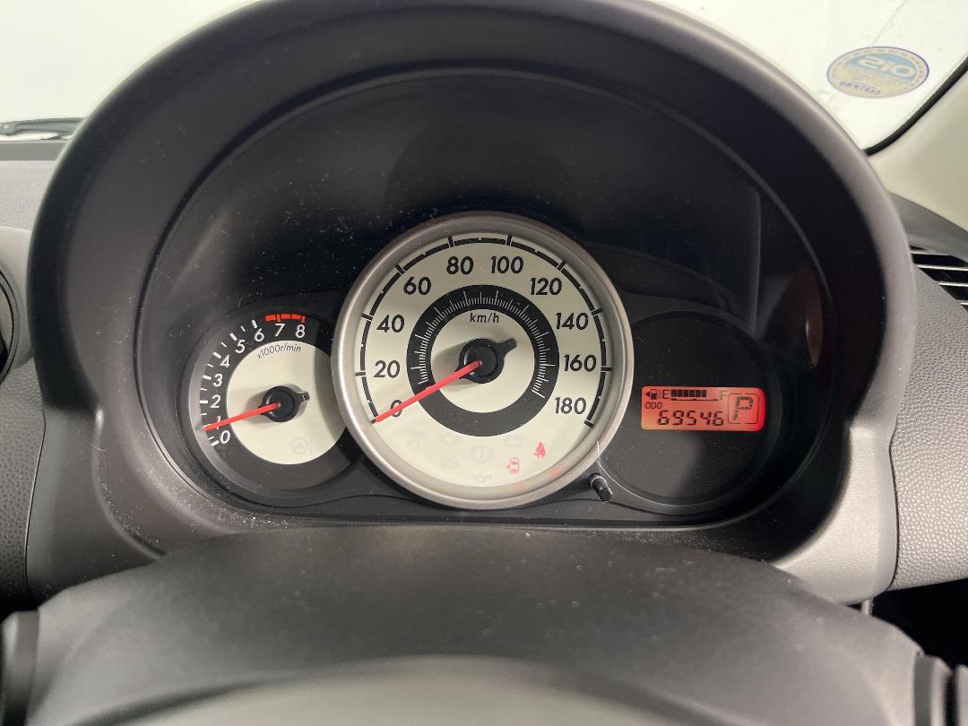 Photo '21' of Mazda Demio