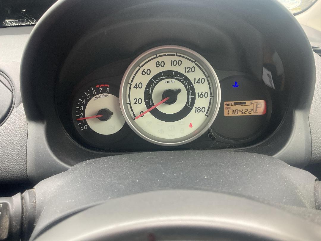 Photo '5' of Mazda Demio Photo '5' of Mazda Demio