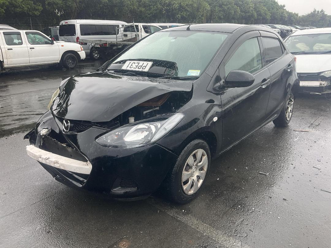 Photo '2' of Mazda Demio Photo '2' of Mazda Demio