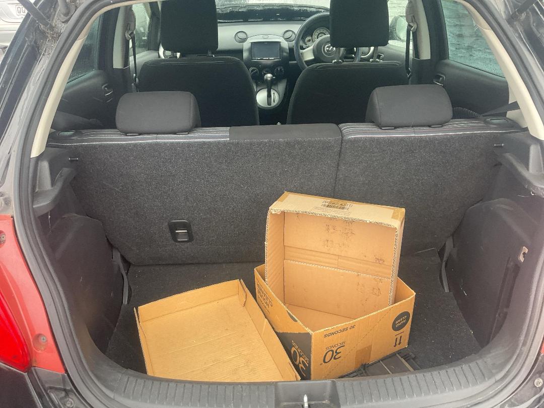 Photo '7' of Mazda Demio Photo '7' of Mazda Demio