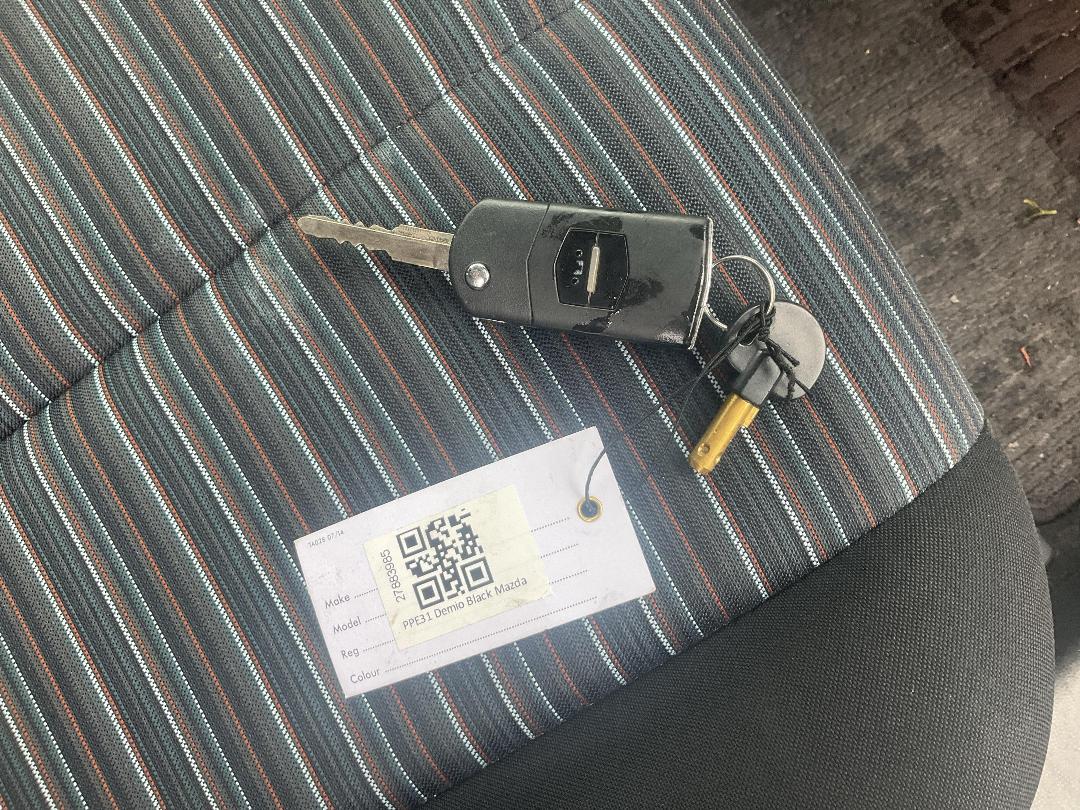 Photo '14' of Mazda Demio Photo '14' of Mazda Demio