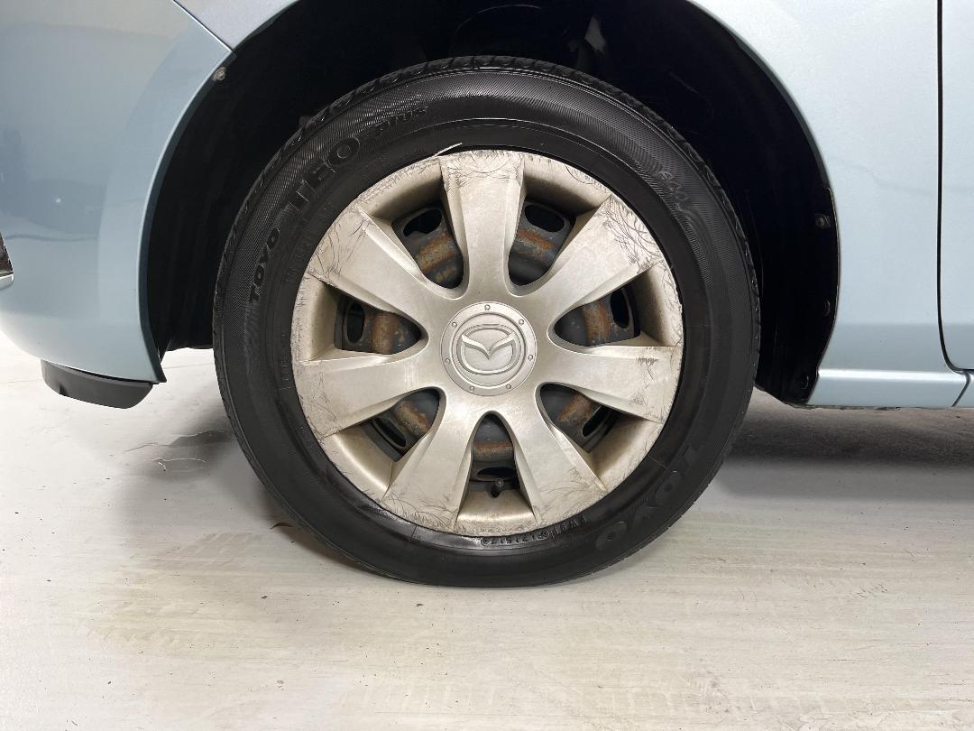 Photo '10' of Mazda Demio