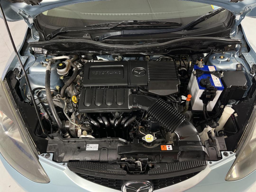 Photo '13' of Mazda Demio