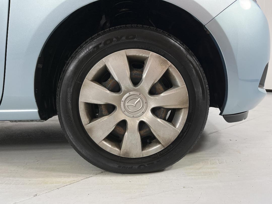 Photo '9' of Mazda Demio