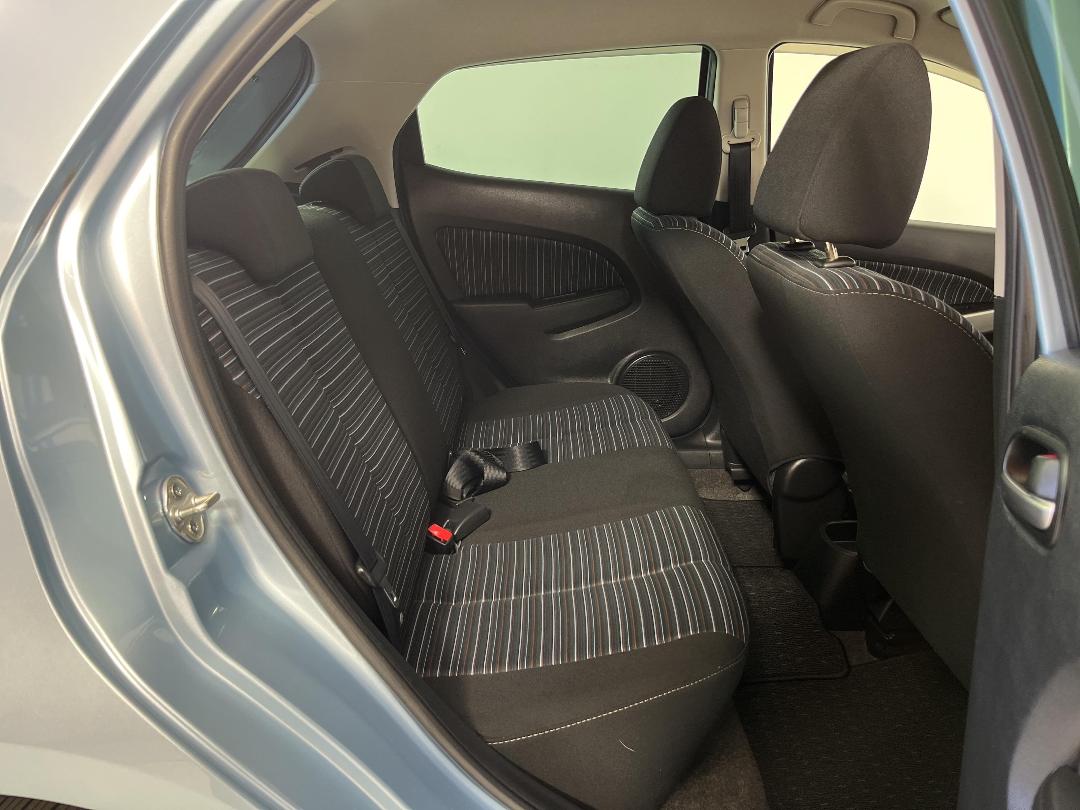 Photo '20' of Mazda Demio