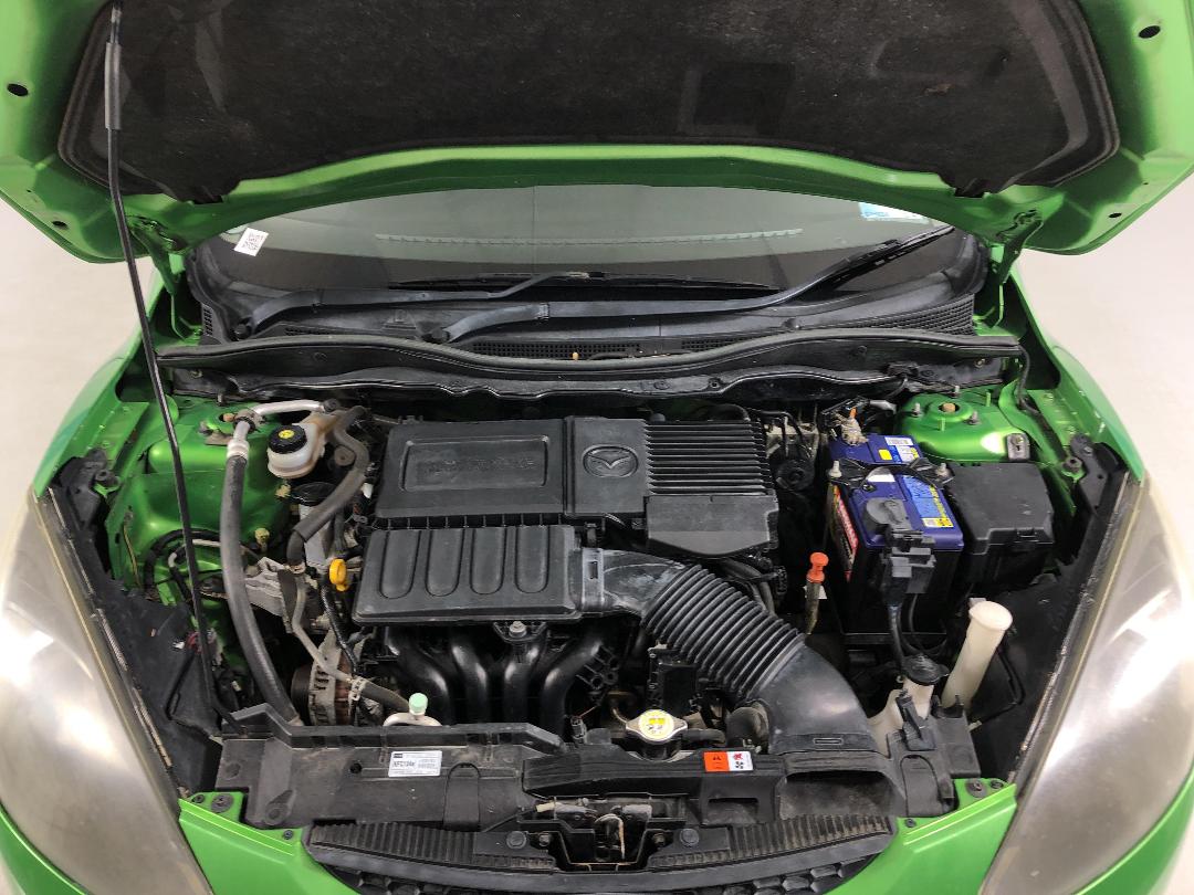 Photo '13' of Mazda Demio