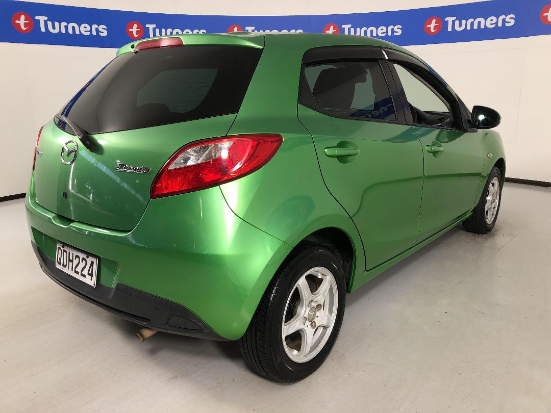 Photo '7' of Mazda Demio