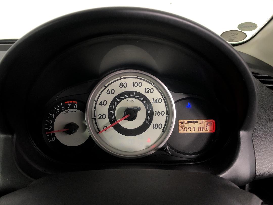 Photo '21' of Mazda Demio