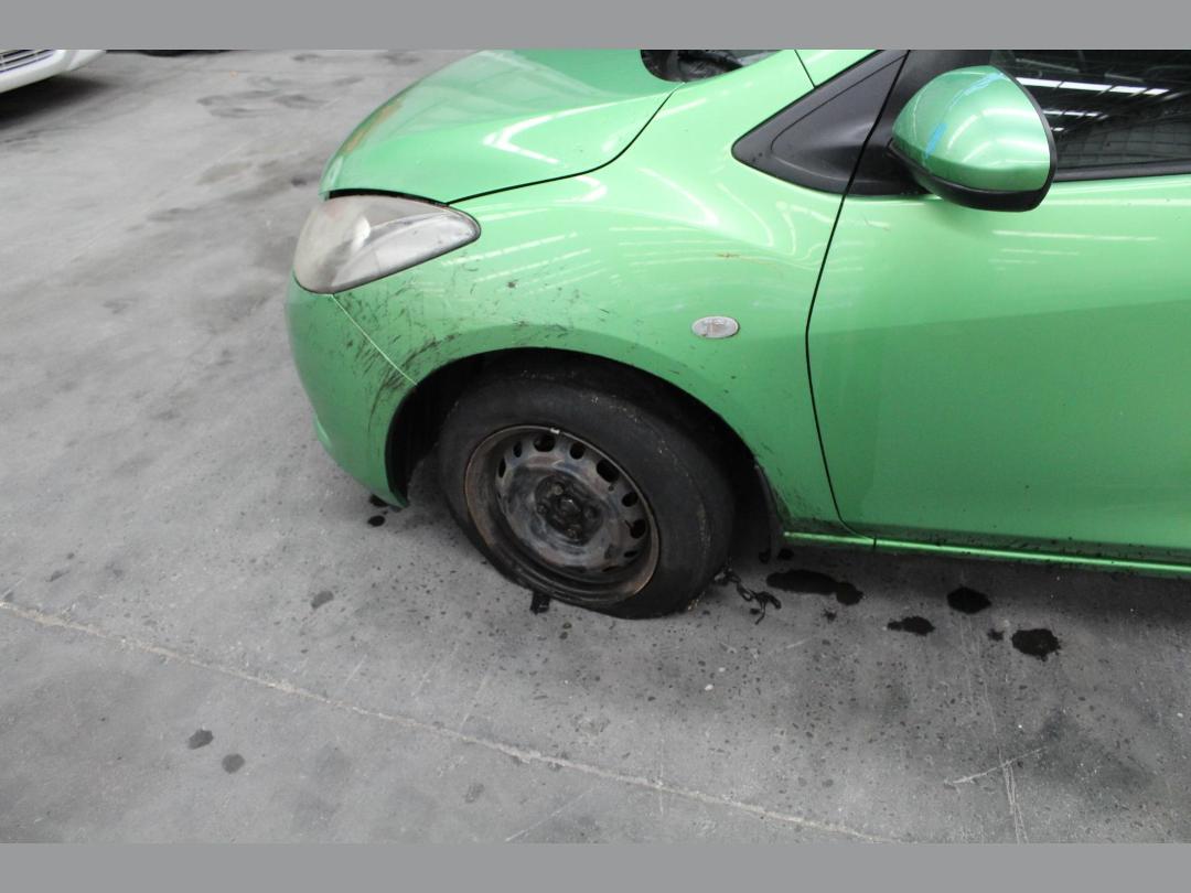 Photo '6' of Mazda Demio Photo '6' of Mazda Demio