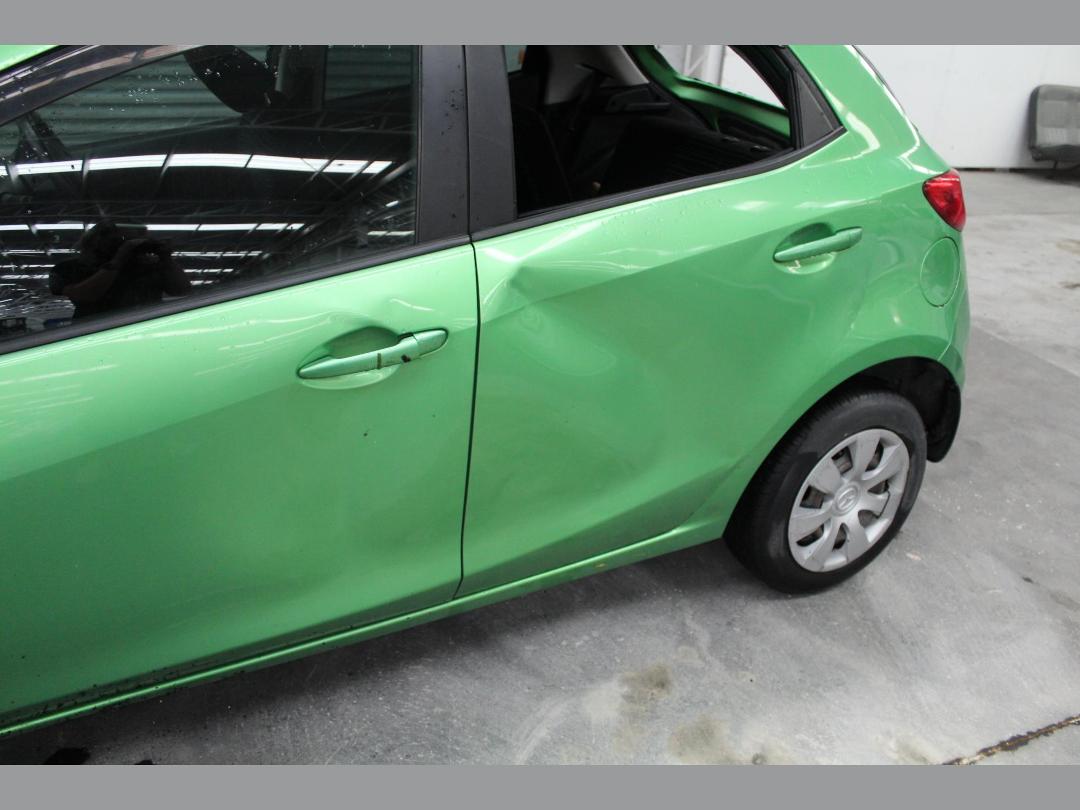 Photo '8' of Mazda Demio Photo '8' of Mazda Demio