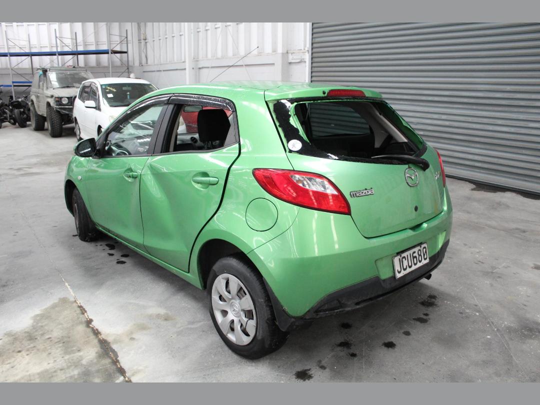 Photo '3' of Mazda Demio Photo '3' of Mazda Demio