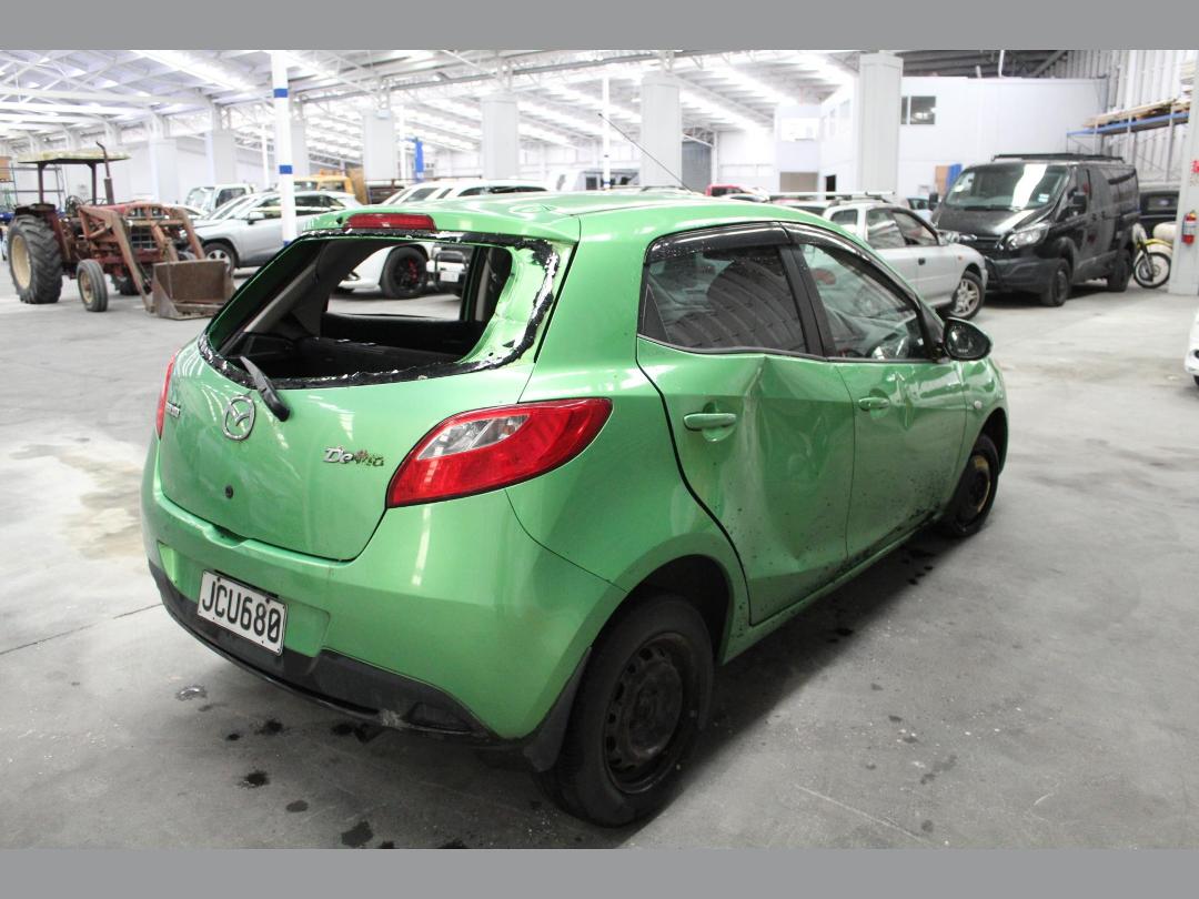 Photo '10' of Mazda Demio Photo '10' of Mazda Demio