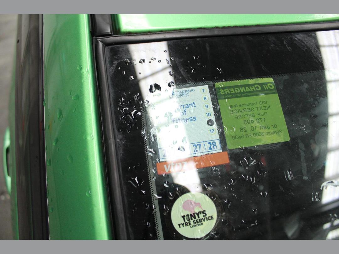 Photo '12' of Mazda Demio Photo '12' of Mazda Demio