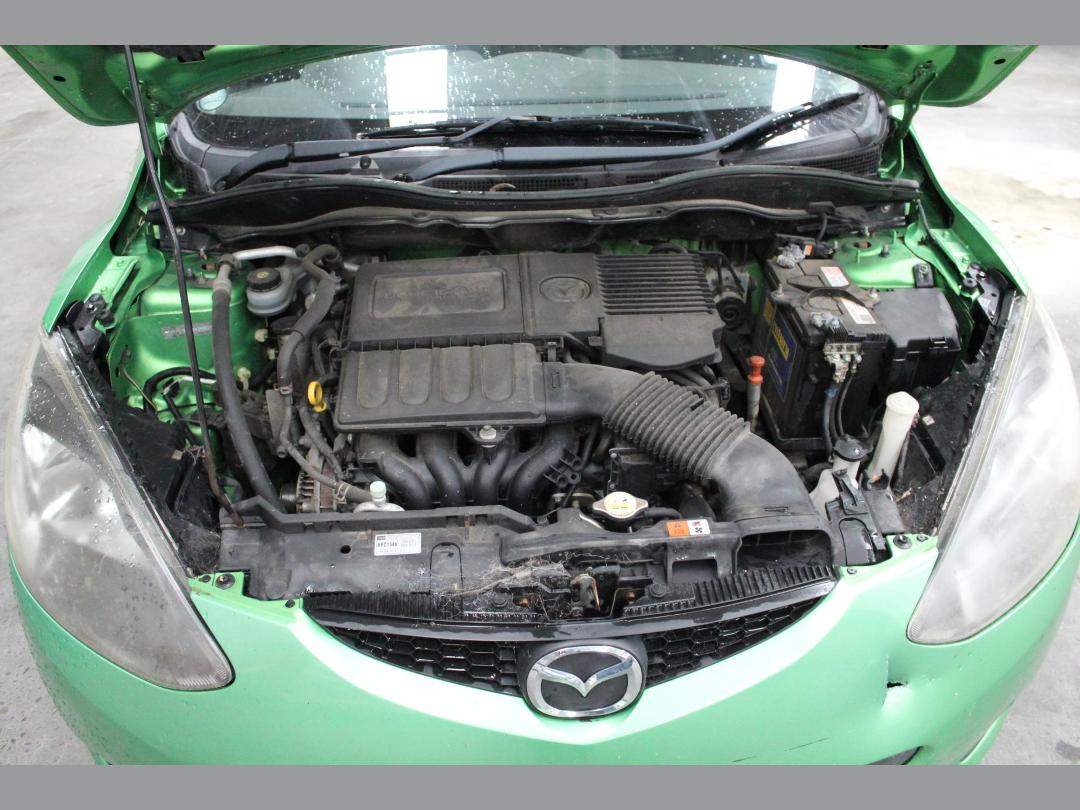 Photo '13' of Mazda Demio Photo '13' of Mazda Demio