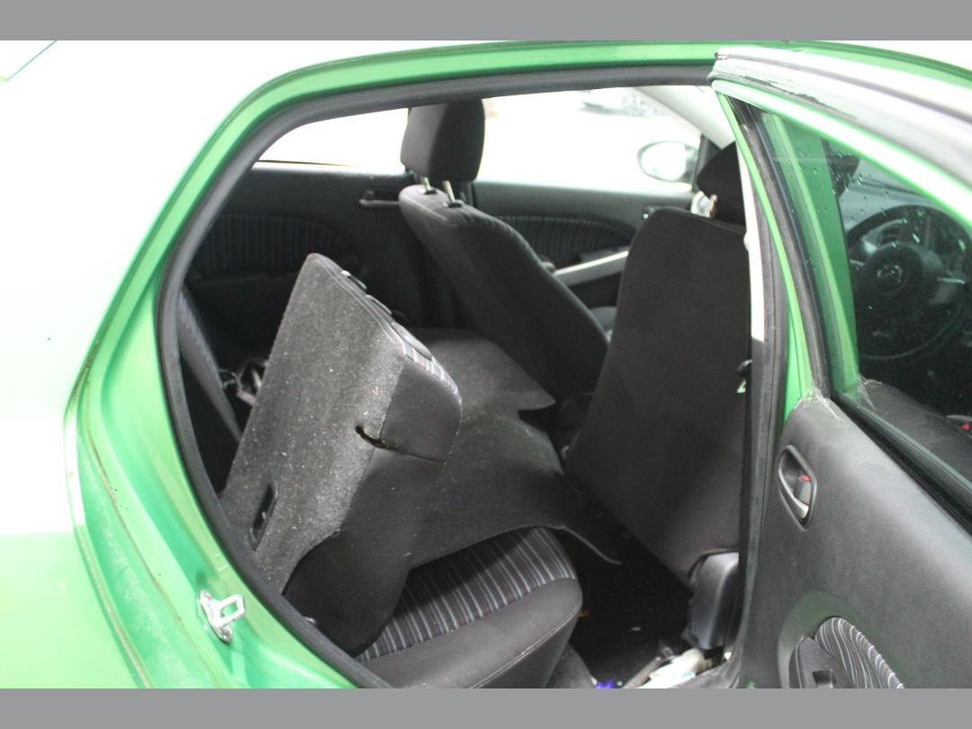 Photo '17' of Mazda Demio Photo '17' of Mazda Demio