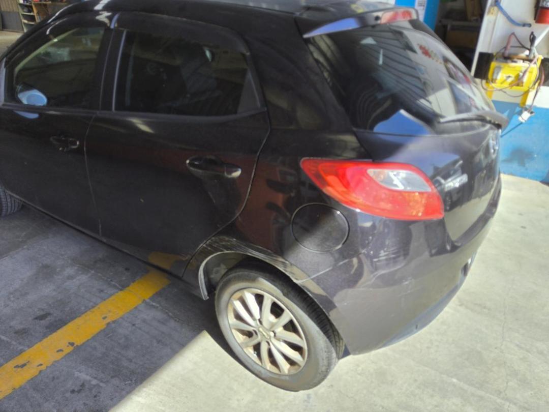 Photo '2' of Mazda Demio Photo '2' of Mazda Demio