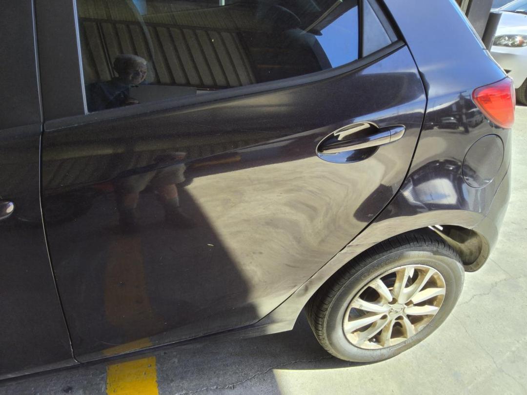 Photo '3' of Mazda Demio Photo '3' of Mazda Demio