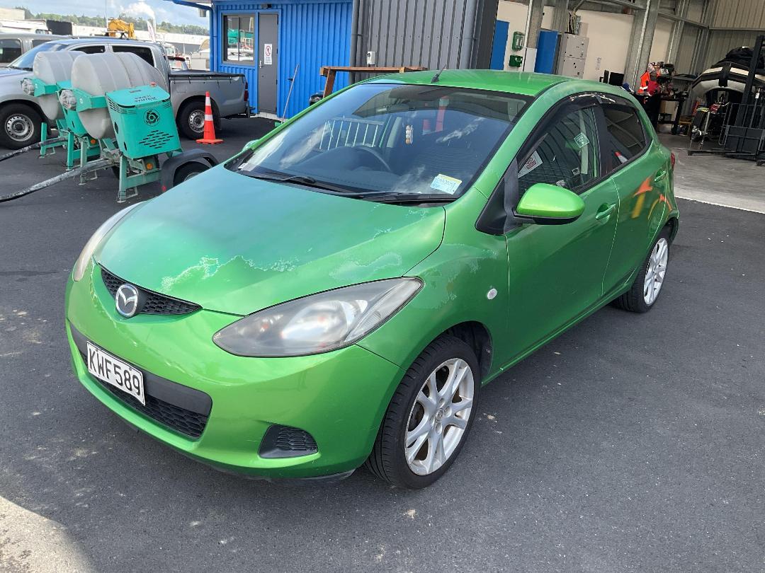 Photo '2' of Mazda Demio