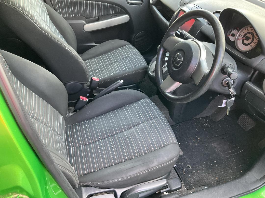 Photo '9' of Mazda Demio