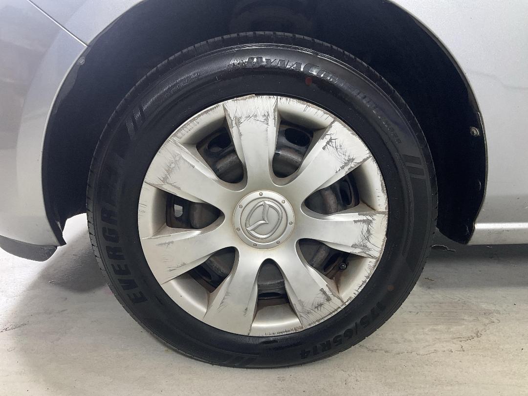 Photo '10' of Mazda Demio