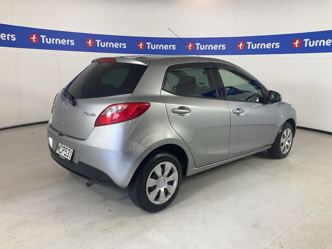 Photo '7' of Mazda Demio