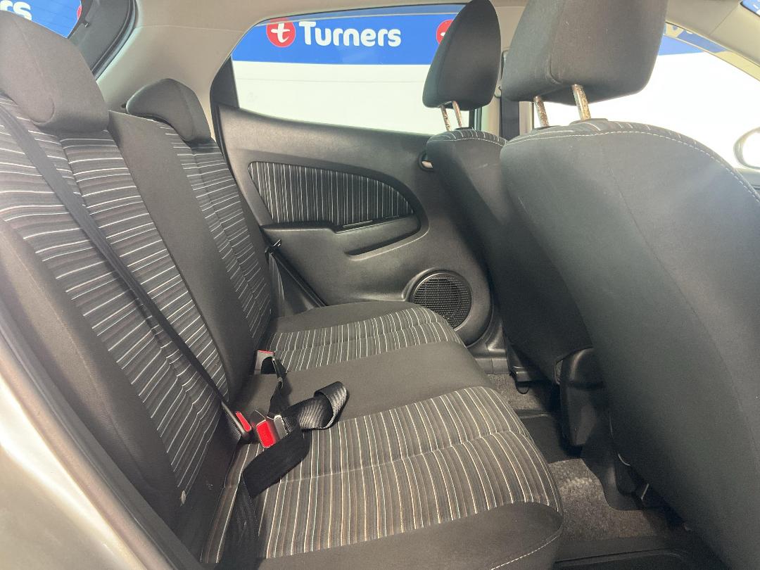 Photo '20' of Mazda Demio