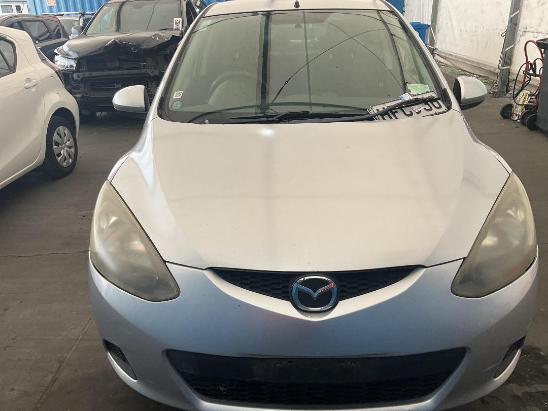 Photo '2' of Mazda Demio