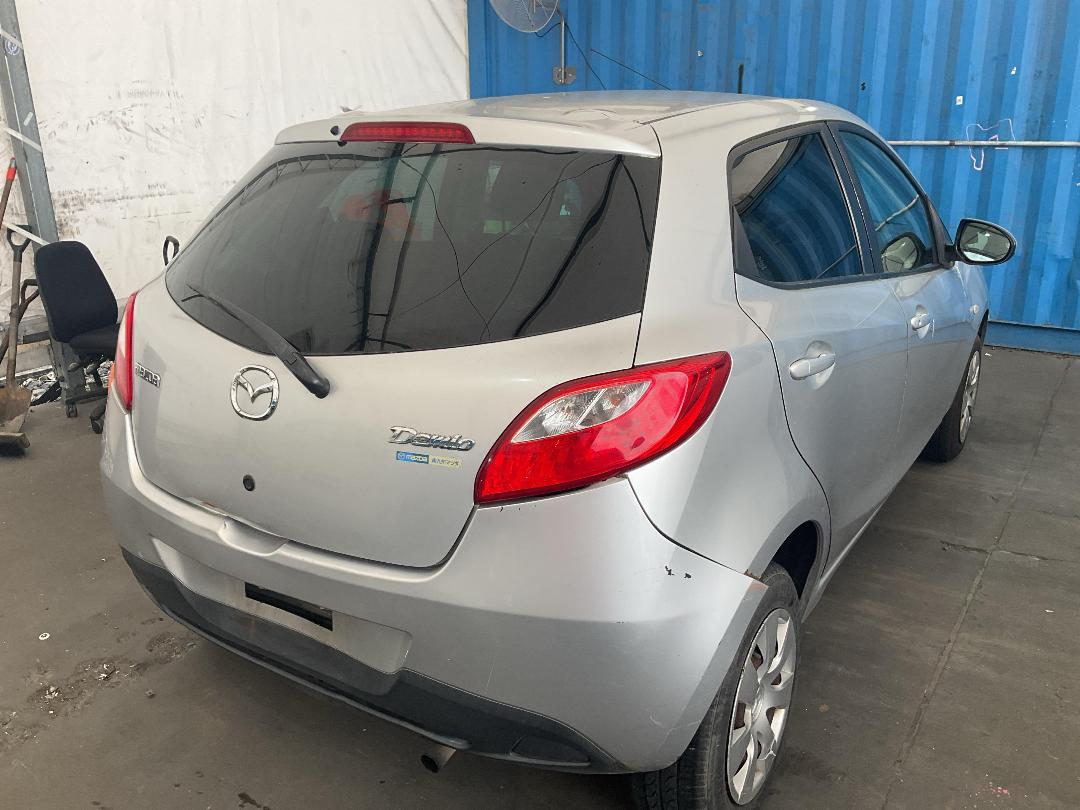 Photo '7' of Mazda Demio