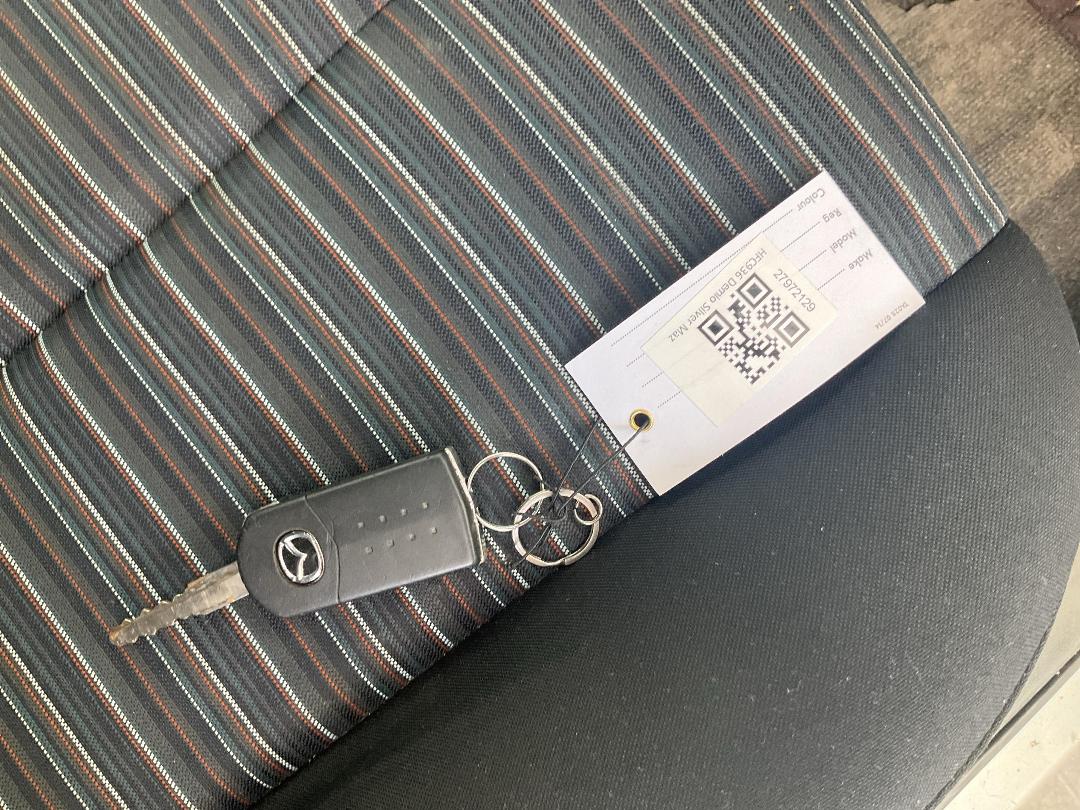 Photo '11' of Mazda Demio