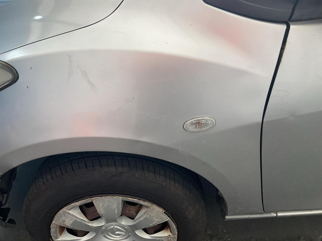 Photo '21' of Mazda Demio