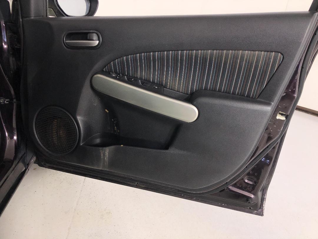 Photo '15' of Mazda Demio Photo '15' of Mazda Demio