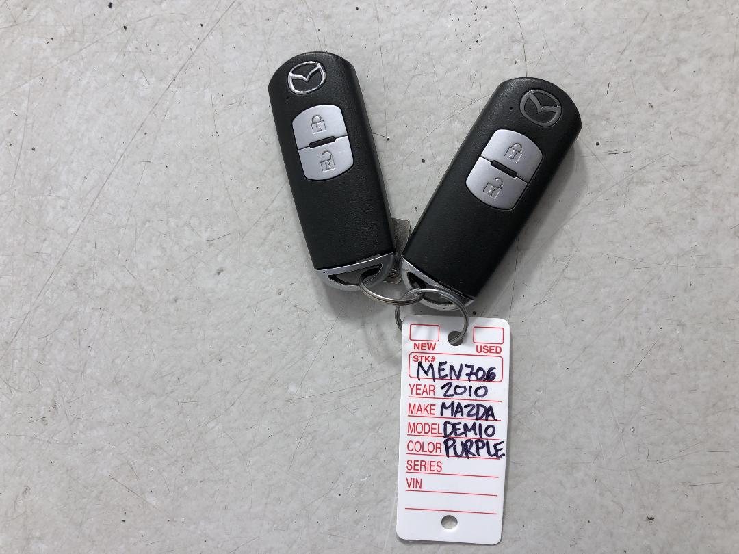 Photo '22' of Mazda Demio Photo '22' of Mazda Demio