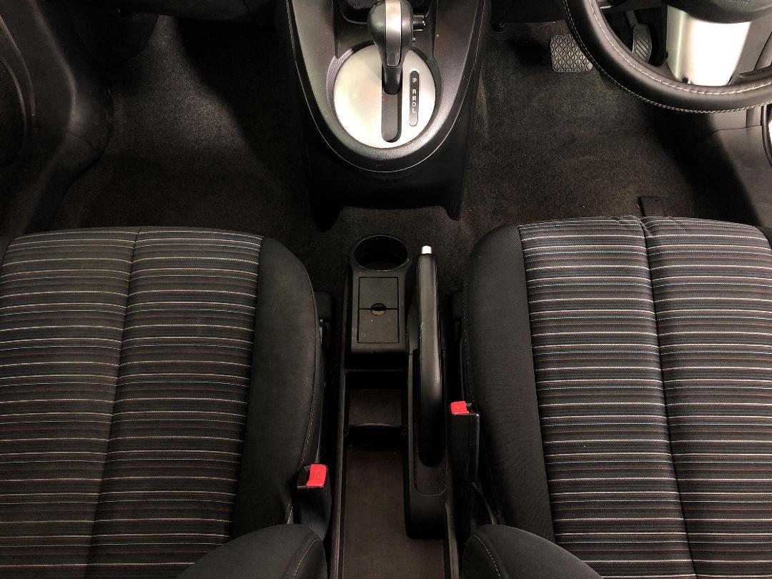 Photo '18' of Mazda Demio Photo '18' of Mazda Demio