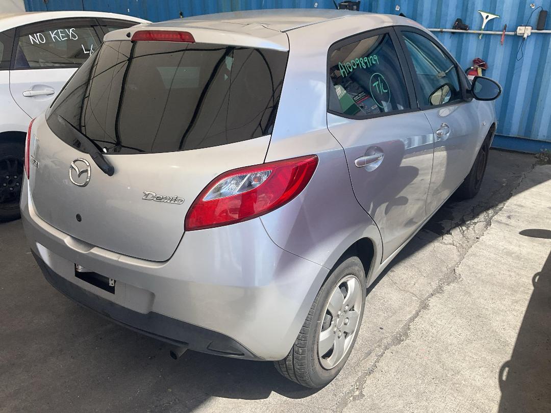Photo '7' of Mazda Demio