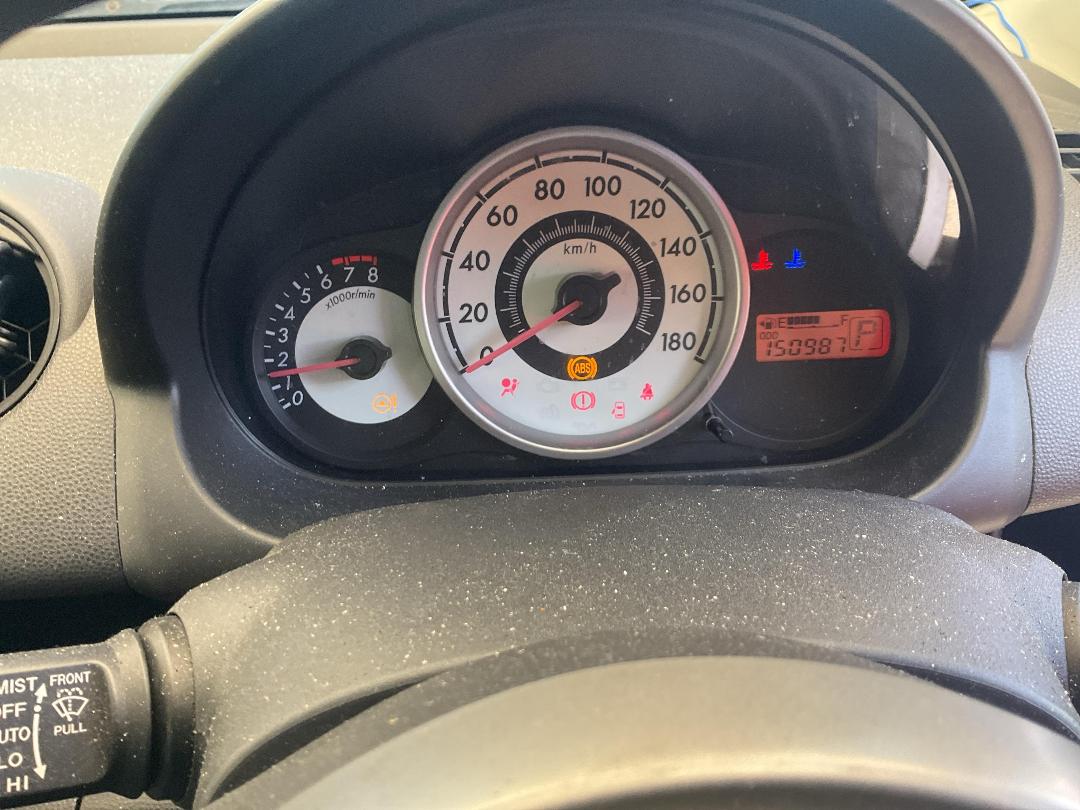 Photo '10' of Mazda Demio