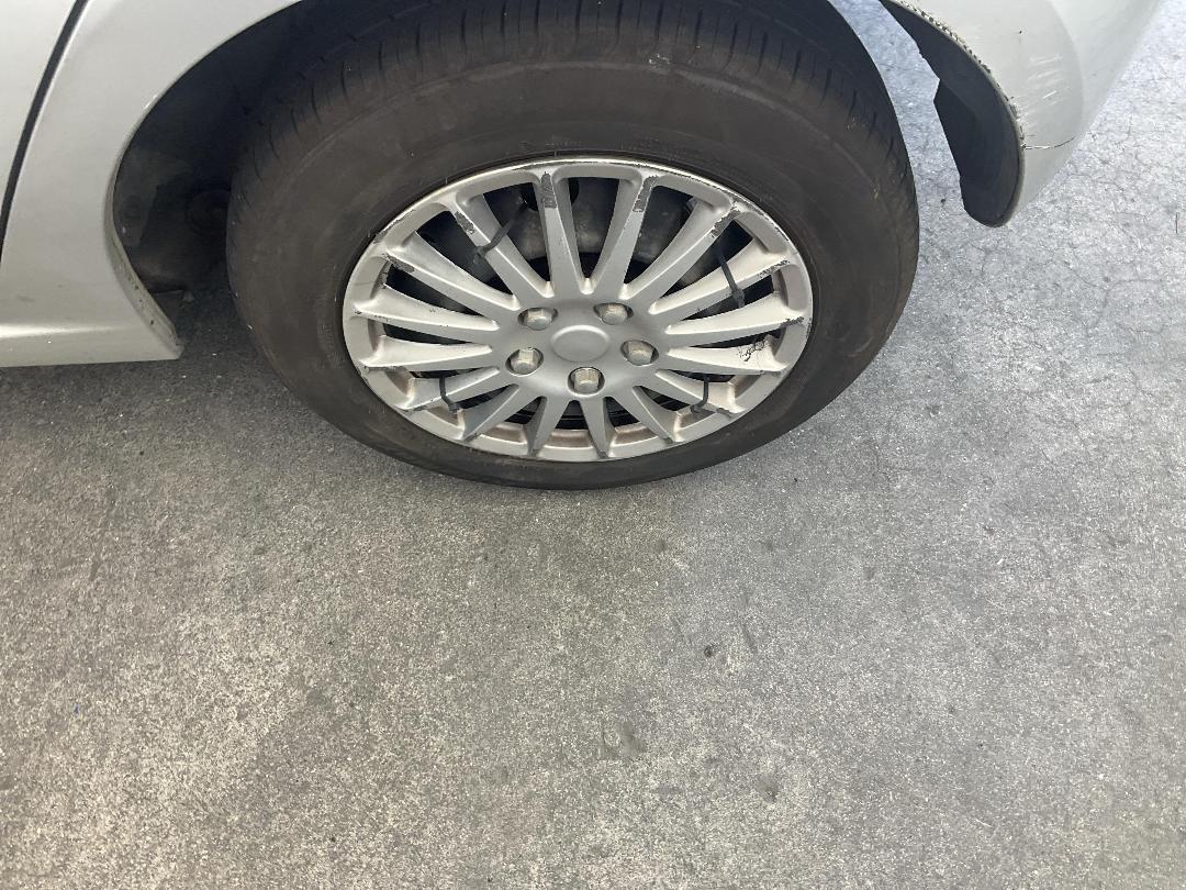 Photo '33' of Mazda Demio